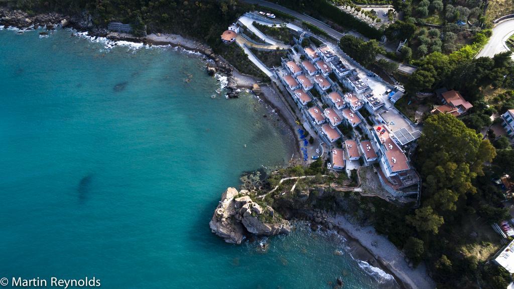 Апарт отель Blue Bay Чефалу Экстерьер фото
