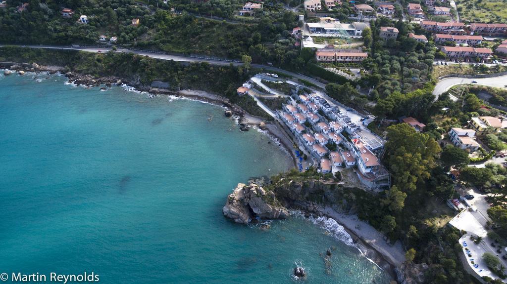 Апарт отель Blue Bay Чефалу Экстерьер фото